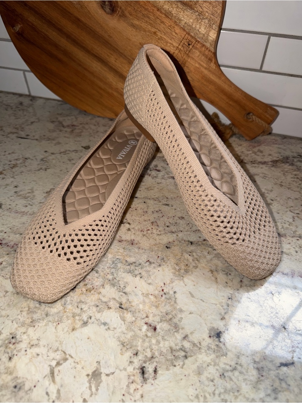 Vivaia $129 Almond Mesh Square-Toe V-Cut Flats (Margot 2.0) EU 39 US 8 NWOT
